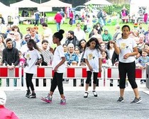 fest-für-alle-kulturen-auf-den-bühnen-im-kennedypark-durften-auch-die-jüngsten-ihr-tänzerisches-können-zeigen-foto-ralf-roeger